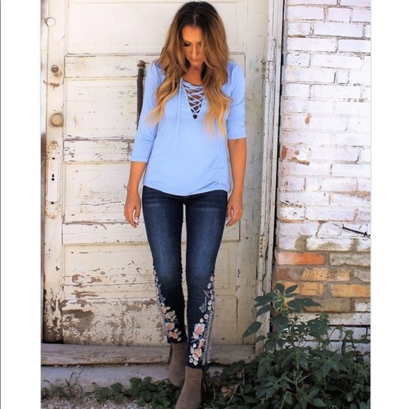 L&B Denim - 🆕💙Listing. Embroidered Skinny Jeans